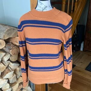Gap sweater size small